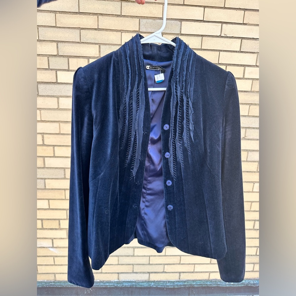 GUC Elie Tahari Velvet Blazer in Navy Blue